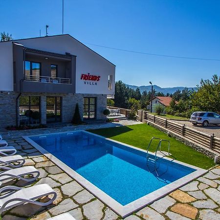 Family Hotel Friends Villa Enchets Exterior foto