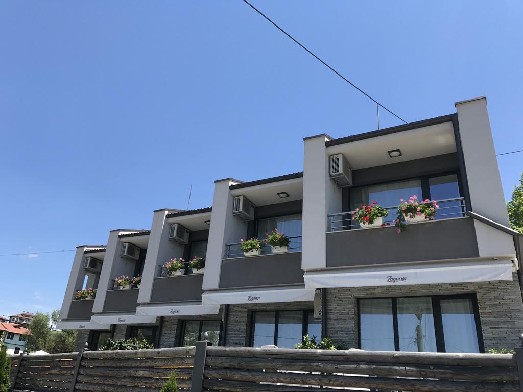 Family Hotel Friends Villa Enchets Exterior foto